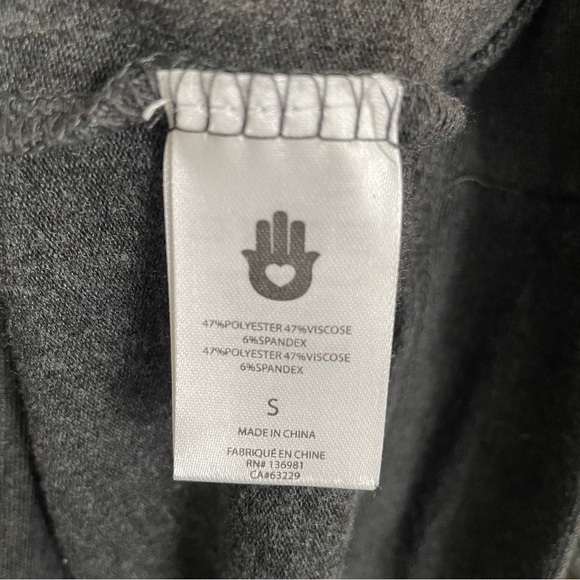 Spiritual Gangster All One Savasana sweater, size small - Picture 14 of 15